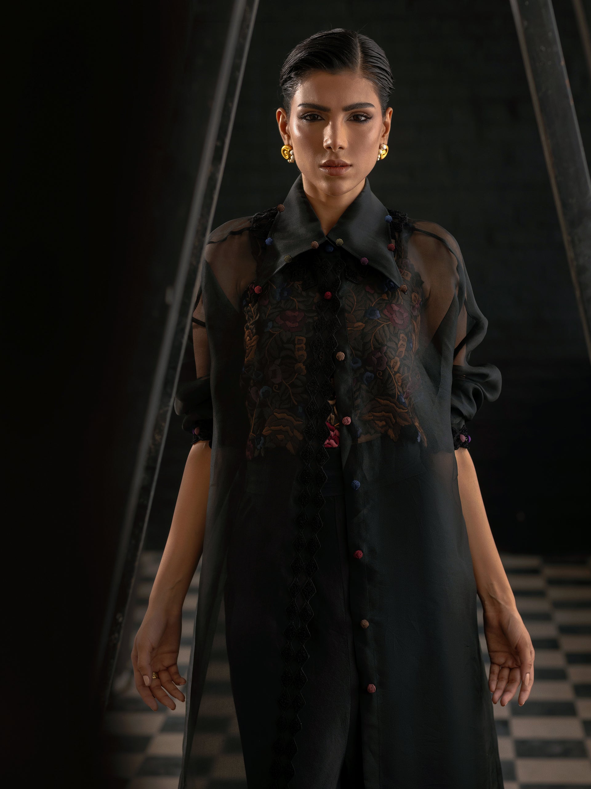 Ilara - Black Main image